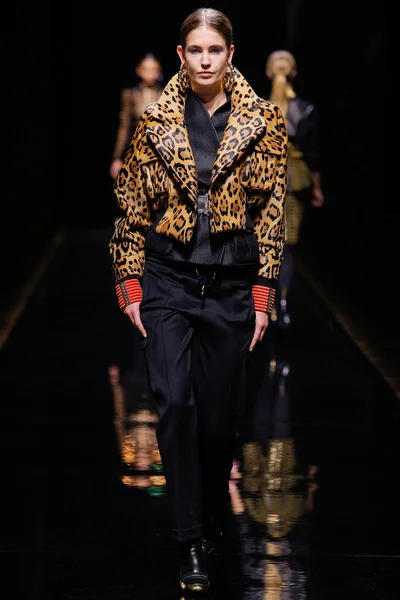 Look 6